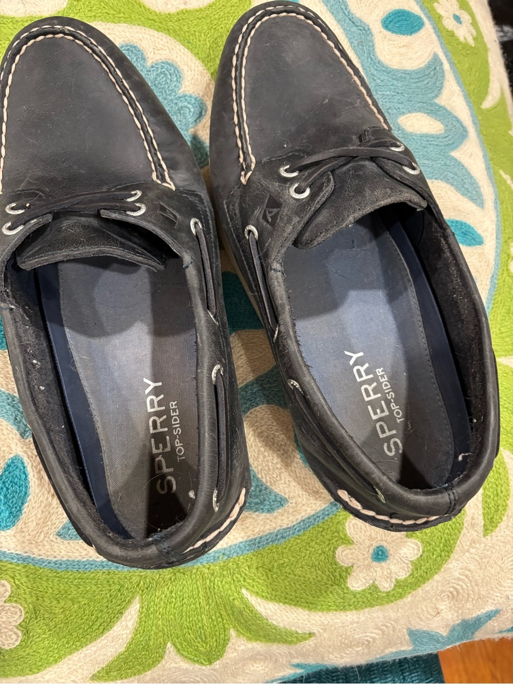 Sperry Black Men's Leather Boat Shoes with Contrast Stitching
